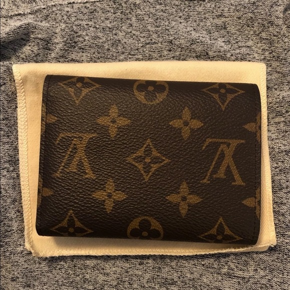 Louis Vuitton Wallet - Picture 10 of 13